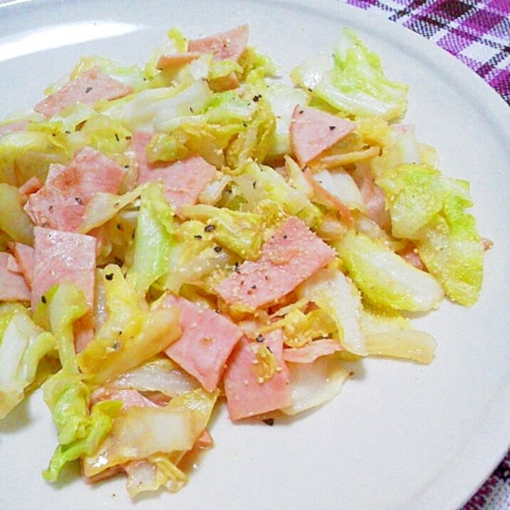 簡単!コクうま♪春キャベツとハムの炒め物